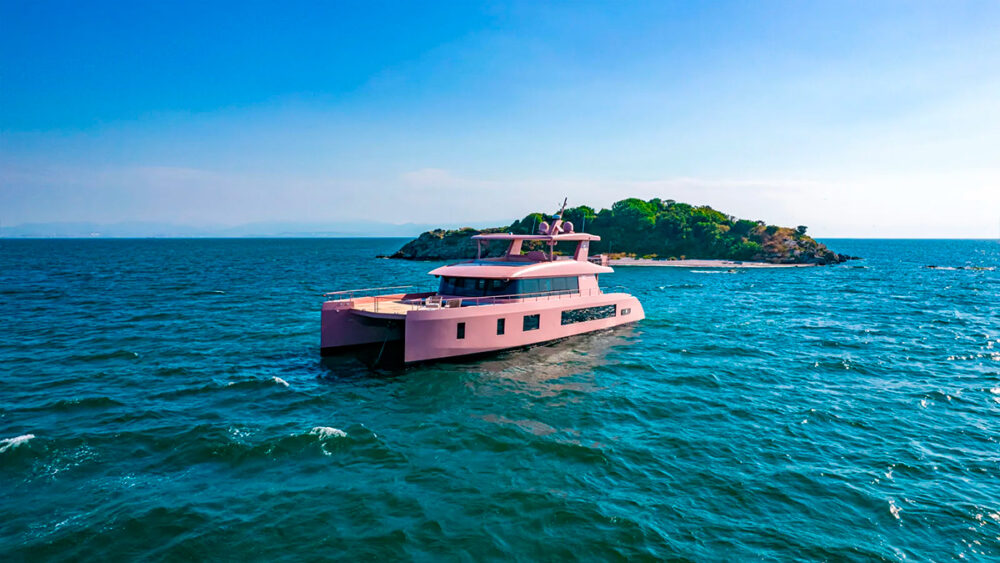 Yate Rosa Así es el lujoso yate que parece recién salido de la película de Barbie ...
