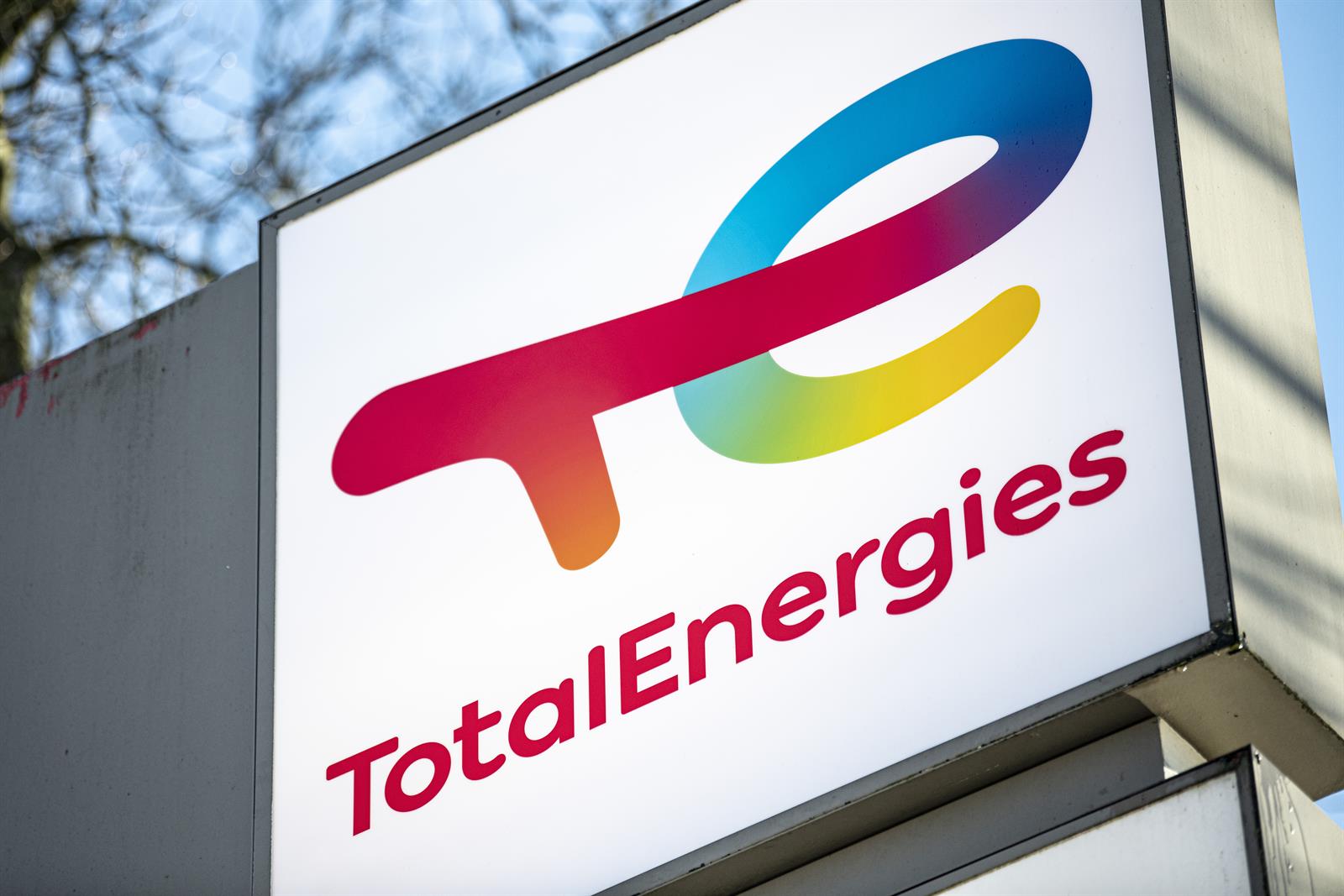Bpifrance, Tikehau Capital, Peugeot Invest y NextWorld venden su participación en Total Eren a TotalEnergies