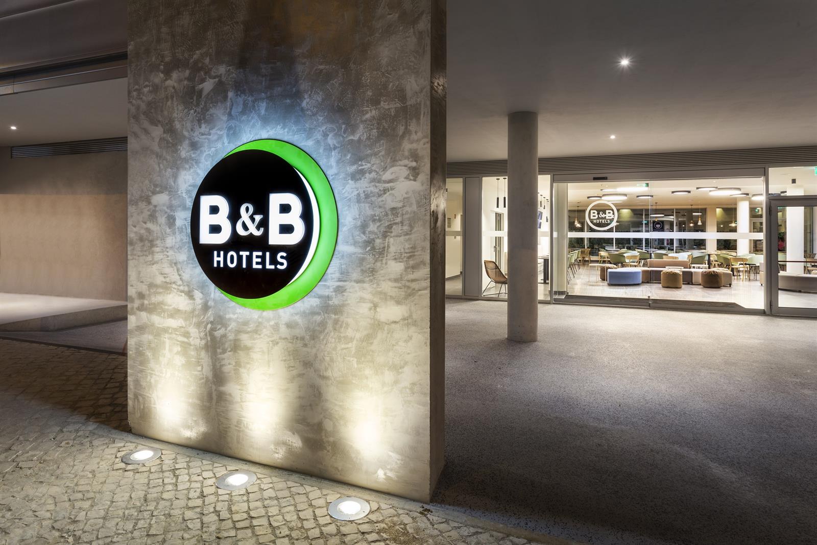 B&B Hotels apuesta por la reducción del consumo de plástico y el reciclaje de suelos