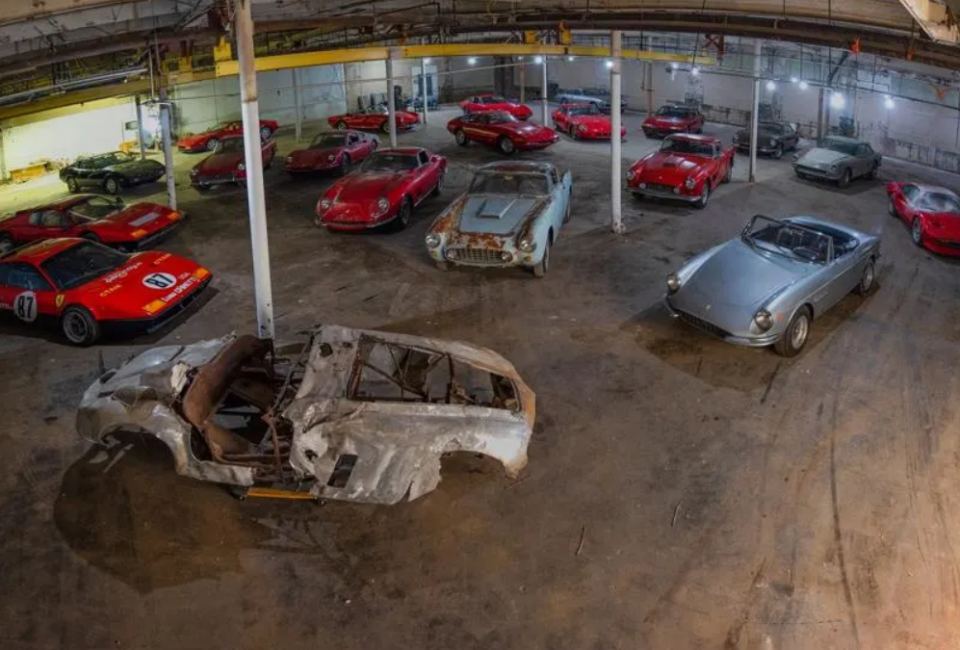 Los Ferraris abandonados en un cobertizo que van a subastarse en la semana del automóvil de Monterrey