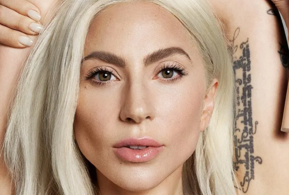 Lady Gaga presenta su nuevo corrector y explica su fuerte conexión con el maquillaje