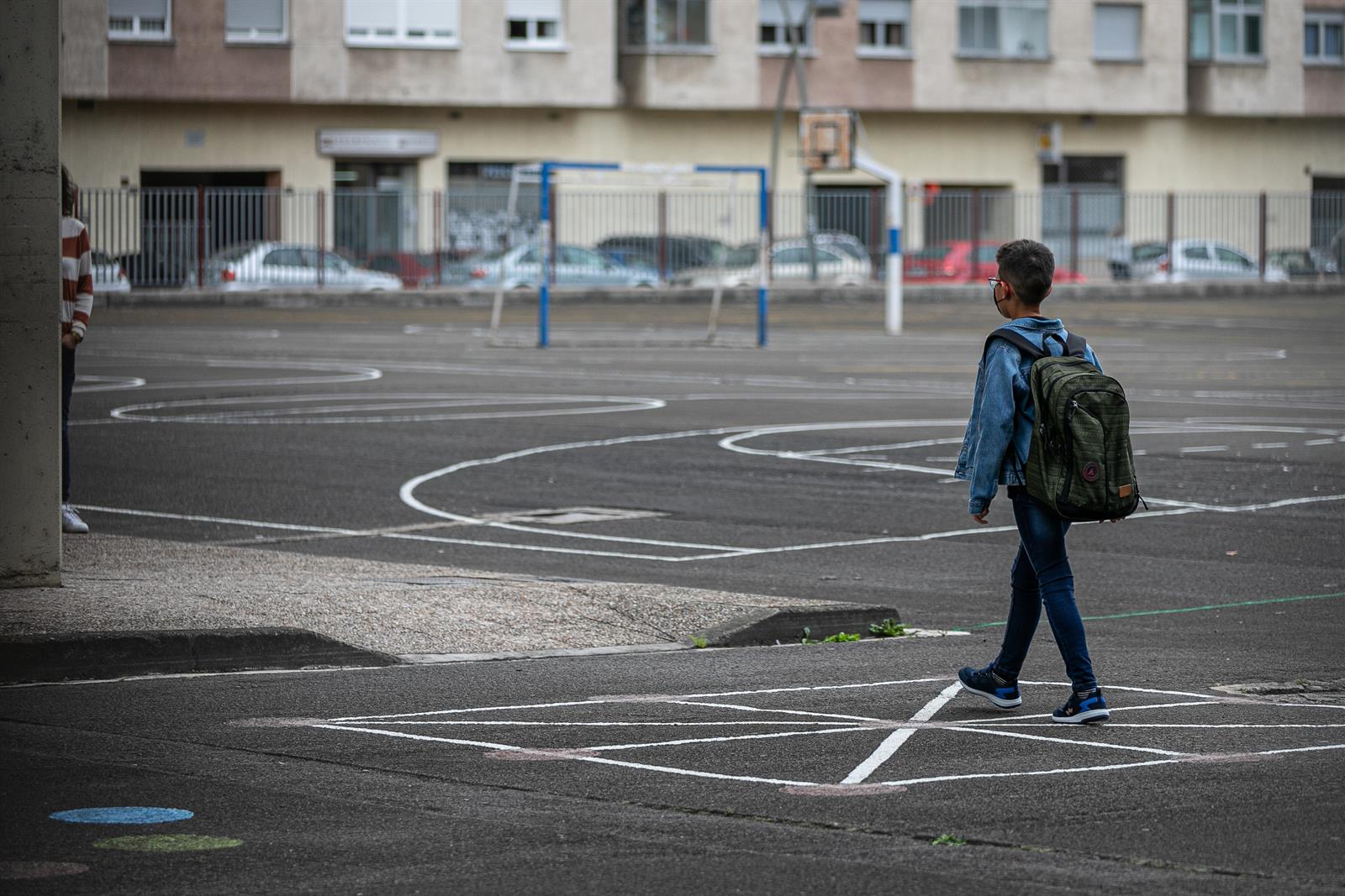 Las familias españolas gastarán de media 2.189 euros por hijo en el próximo curso escolar, según OCU