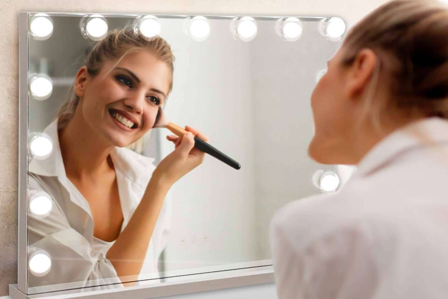 Este espejo con luz de maquillaje de Flamingueo en zerca! está a muy buen  precio - Forbes España