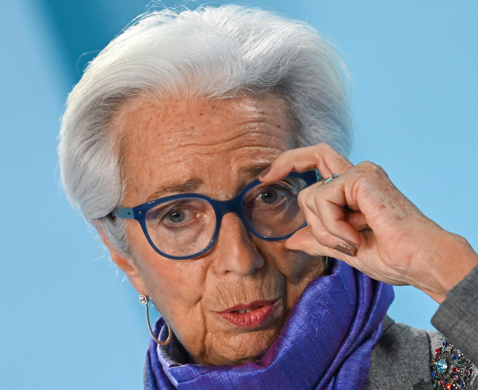 Lagarde garantiza tipos en niveles «suficientemente restrictivos» durante el tiempo que sea necesario
