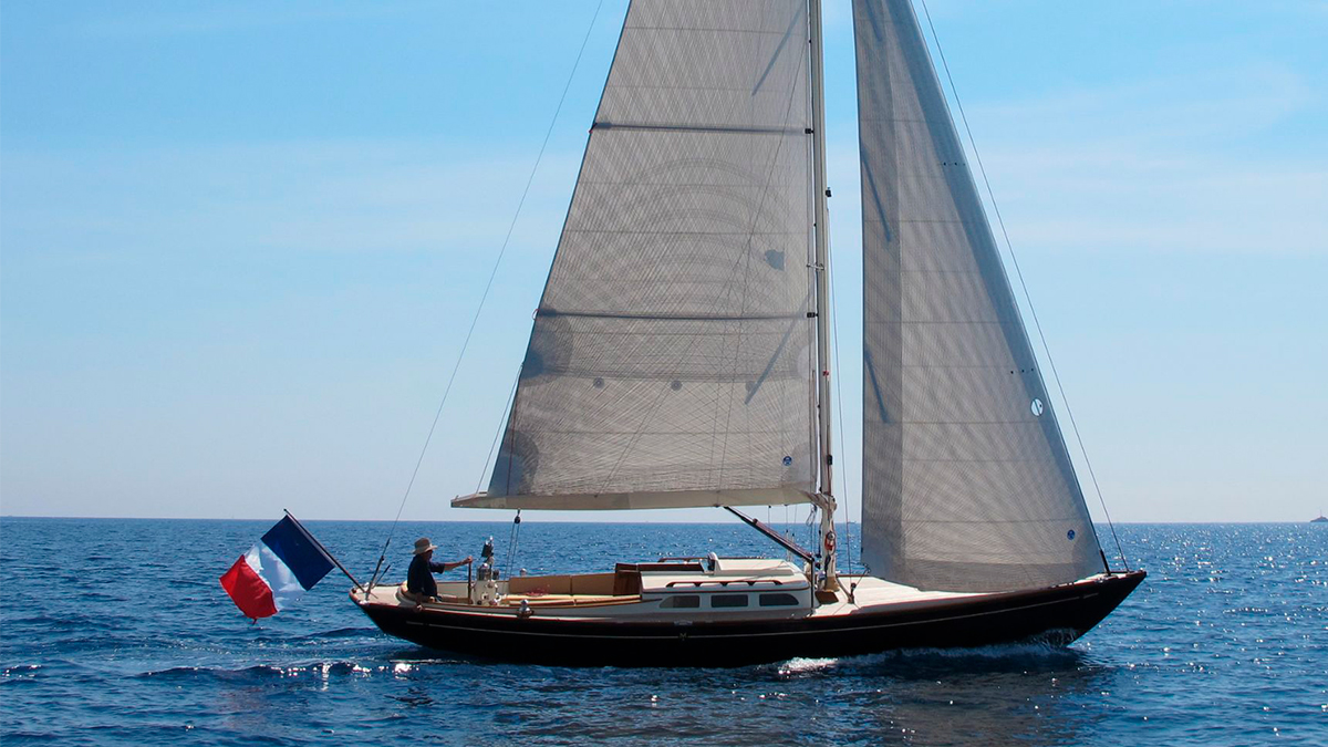 Se vende velero: así es el Blue Moon V de 11 metros