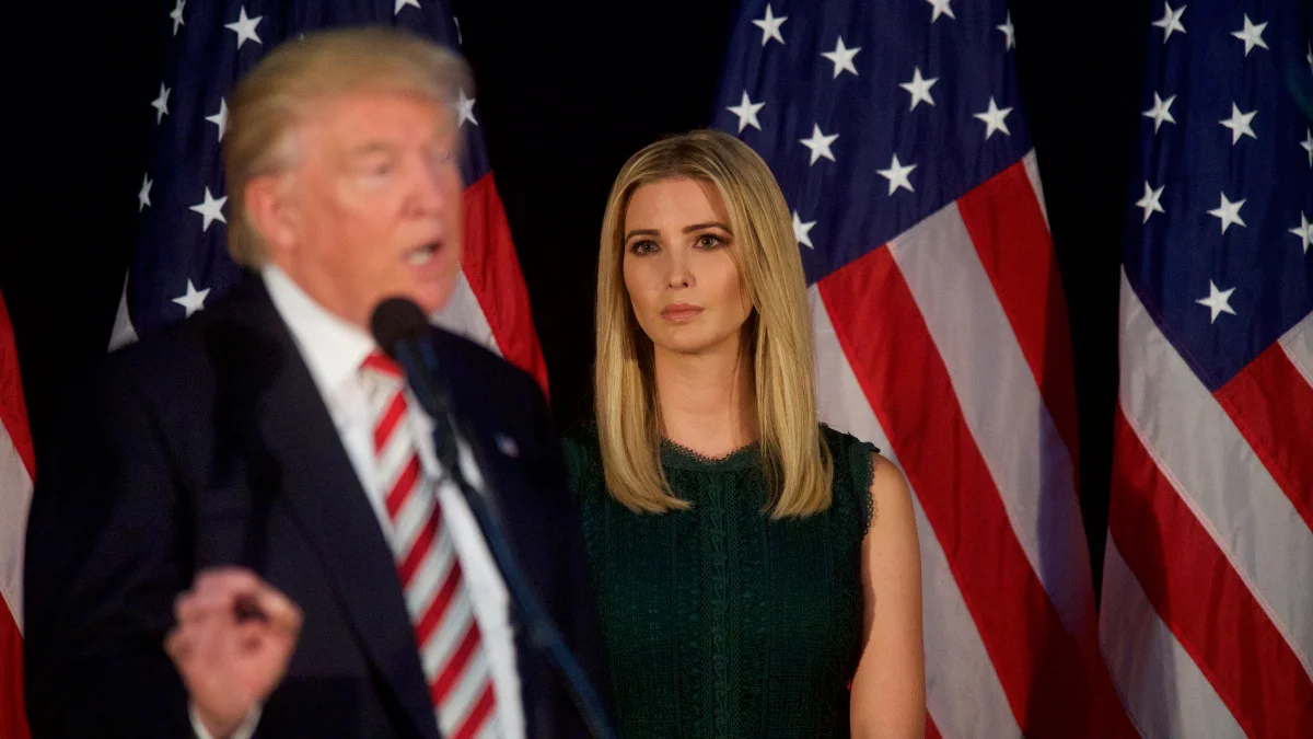 Cómo Ivanka Trump ayudó a su padre a mentir sobre su fortuna