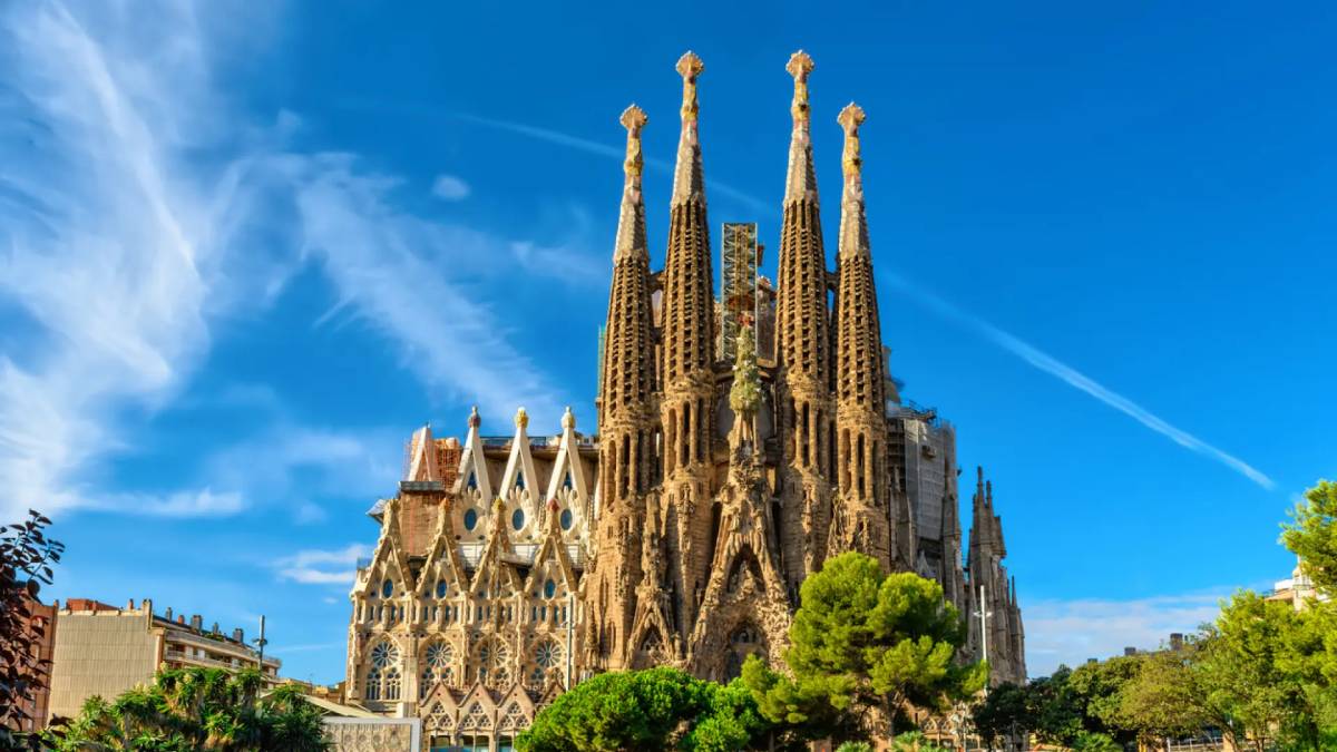 La Sagrada Familia y los otros cinco monumentos europeos que más han tardado en construirse