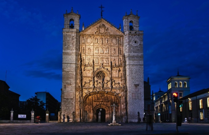 Málaga, Valladolid y Zaragoza, los nuevos destinos españoles de moda para viajar este otoño, según eBooking