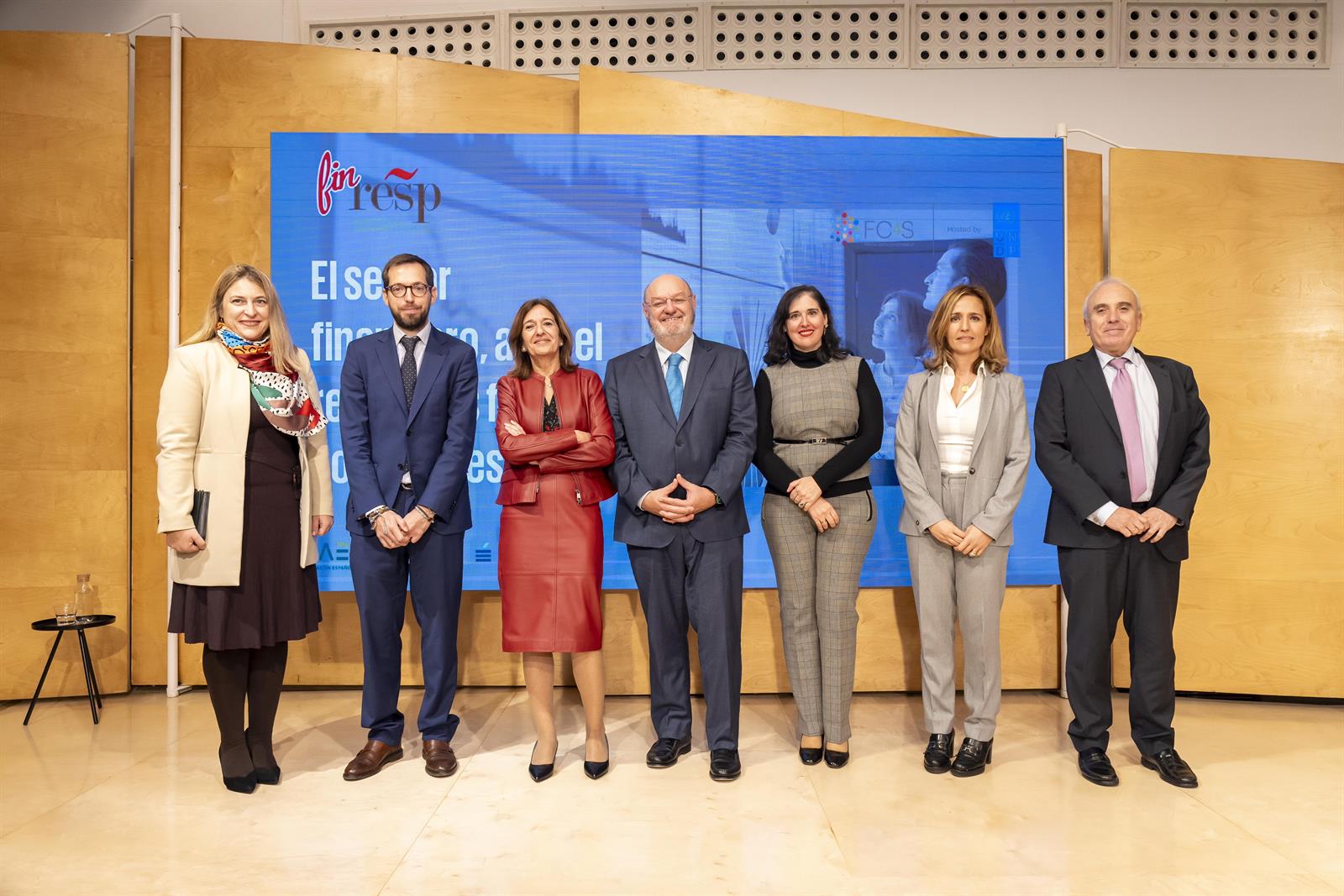 El sector financiero administró 5,3 billones de euro en ahorro, seguros e inversiones en 2022