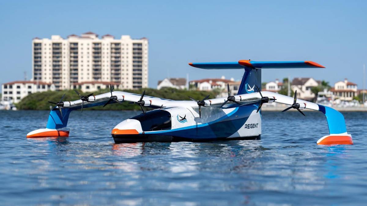 Así es el planeador marino eléctrico de Regent