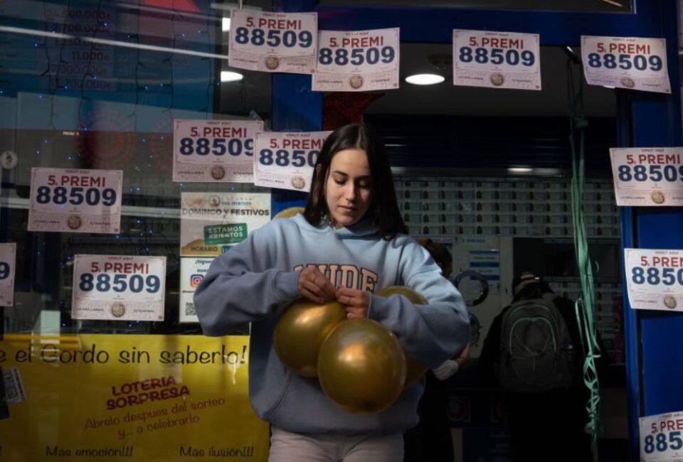 Hombres o mujeres. ¿Quién juega más a la Lotería y por qué?