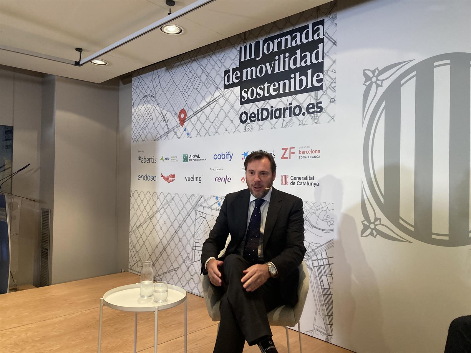 Puente abre la puerta a traspasar los servicios de Cercanías a todas las comunidades