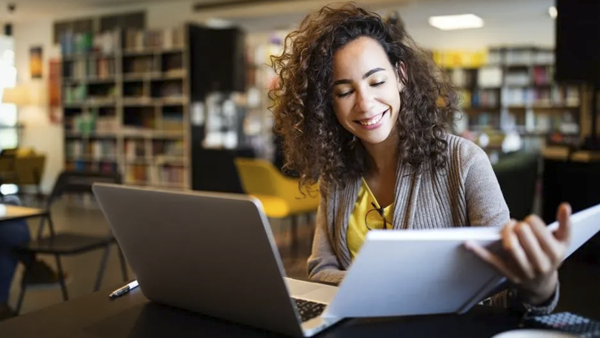 Seis libros que tienen que estar en tu lista de regalos navideños si tienes vocación profesional