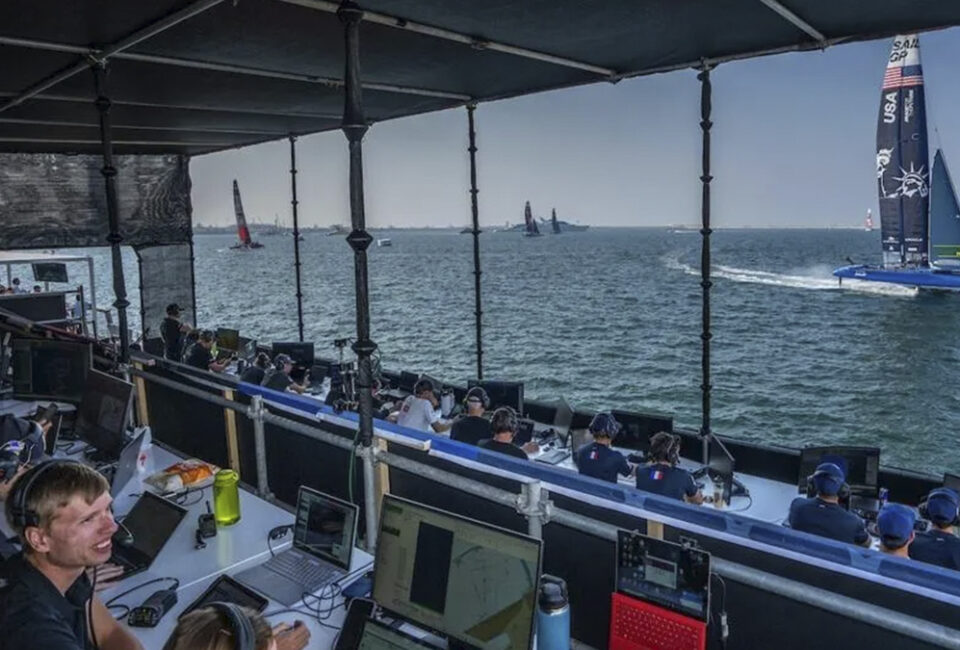 La nueva imagen del equipo estadounidense SailGP causa sensación en el Emirates Dubai Sail Grand Prix