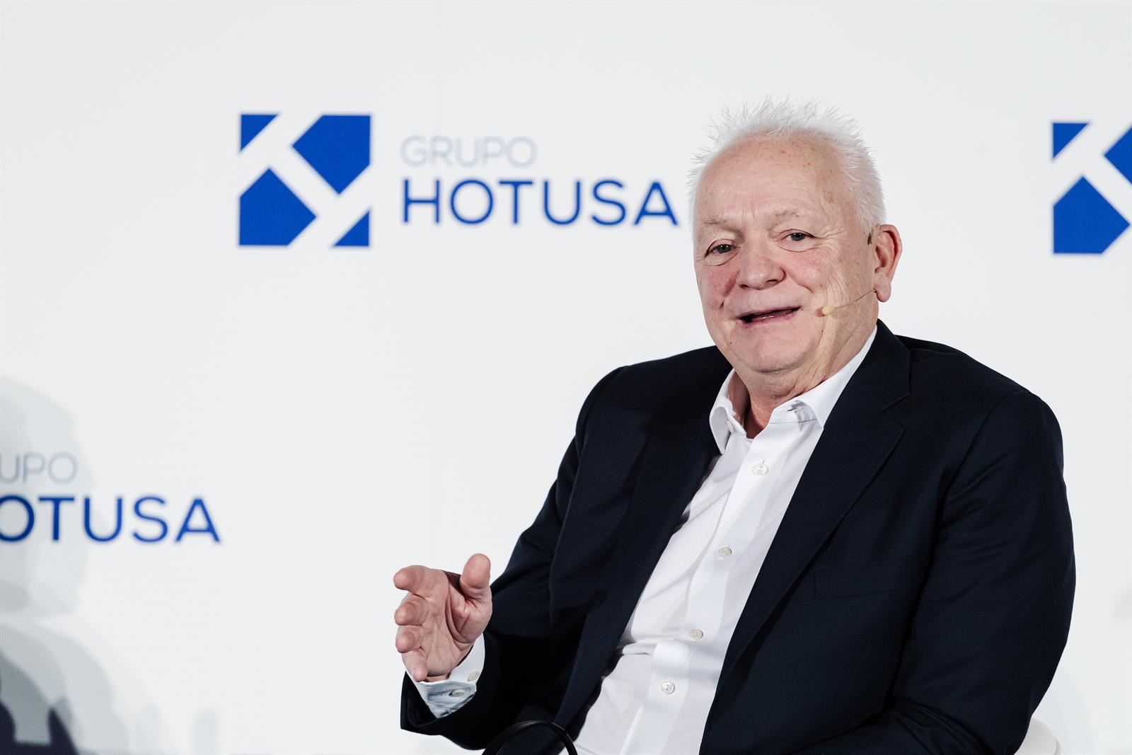 Ryanair amenaza con derivar sus inversiones a otros mercados competidores si Aena sube las tarifas