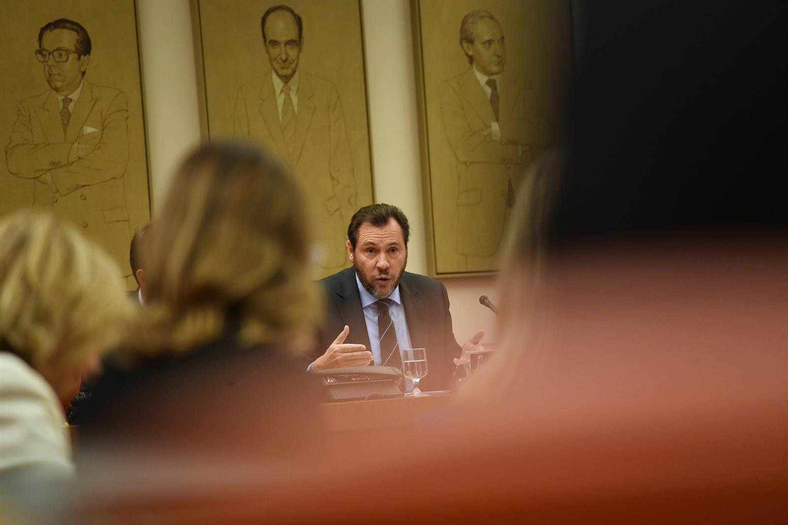 Óscar Puente pide un acuerdo de país para las infraestructuras que supere la «guerra política»