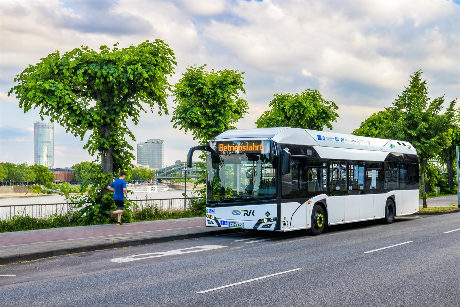Solaris (Grupo CAF) suministrará 57 autobuses de hidrógeno en Barcelona y Essen por 40 millones