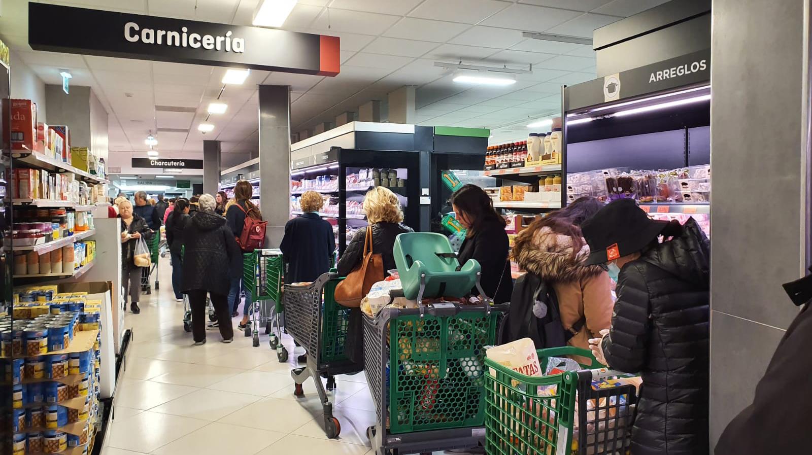 Los hogares con todos sus miembros en paro caen un 11% en 2023 y los de todos ocupados marcan máximos