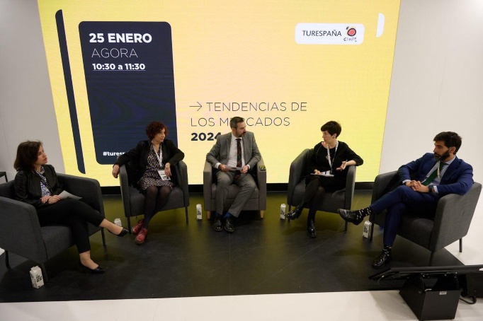La búsqueda de experiencias únicas, una de las principales tendencias de viaje en 2024, según Turespaña