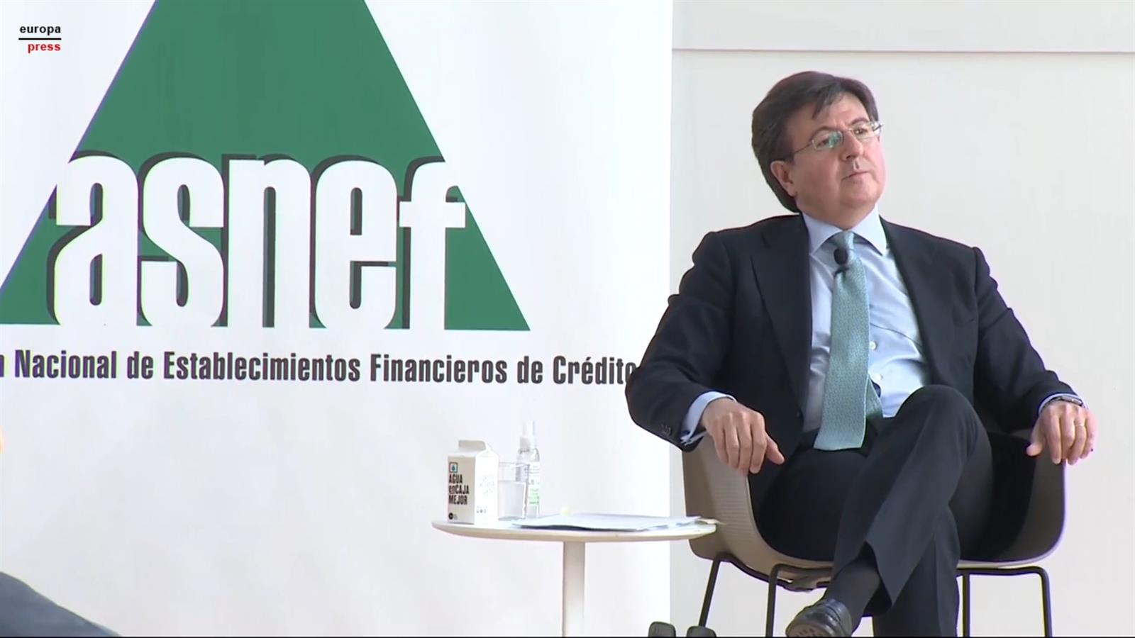 La demanda de crédito global rompe su tendencia positiva y cae a final de 2023, según Asnef