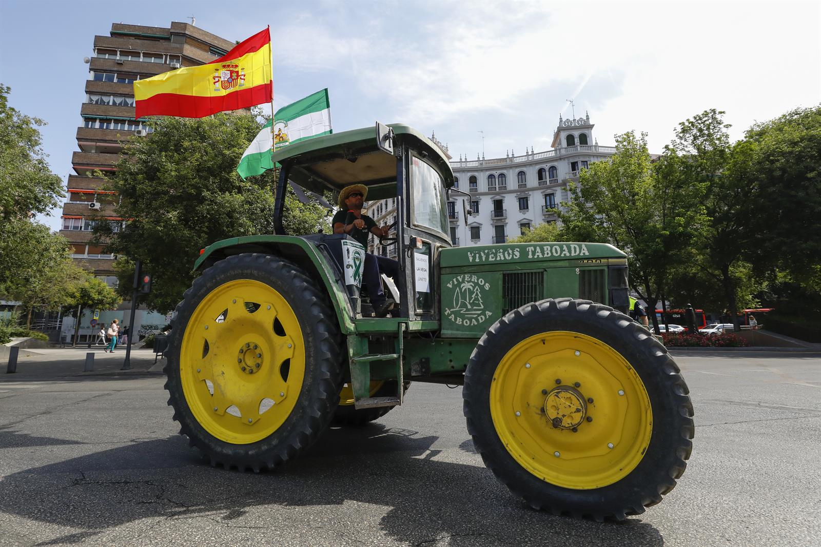 Agricultores del Altiplano de Granada y Almería convocan  tractorada el 6 de febrero por la crisis del sector