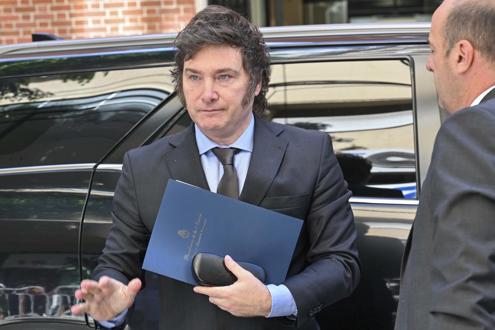 Milei se reúne con el consejero delegado de BlackRock para analizar oportunidades de inversión en Argentina