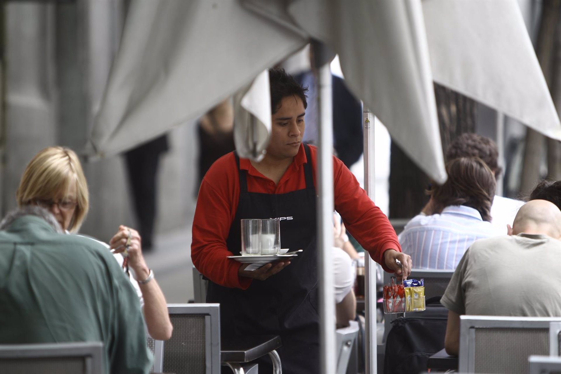 Las ofertas de empleo caen en un 4% interanual, hasta las 187.000 vacantes, según InfoJobs