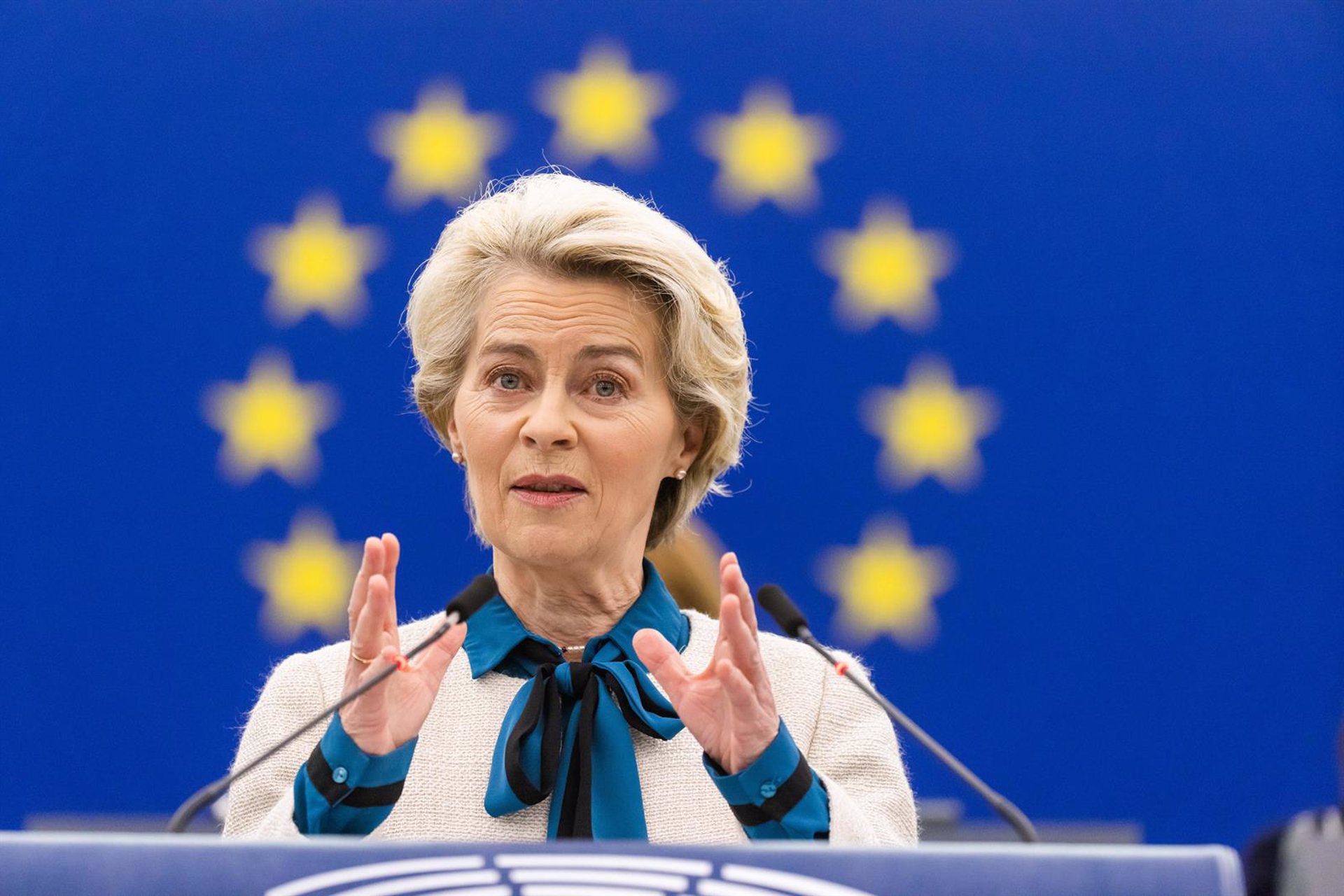 Von der Leyen retira plan de reducir un 50% los pesticidas ante la «polarización» en torno al sector agrícola