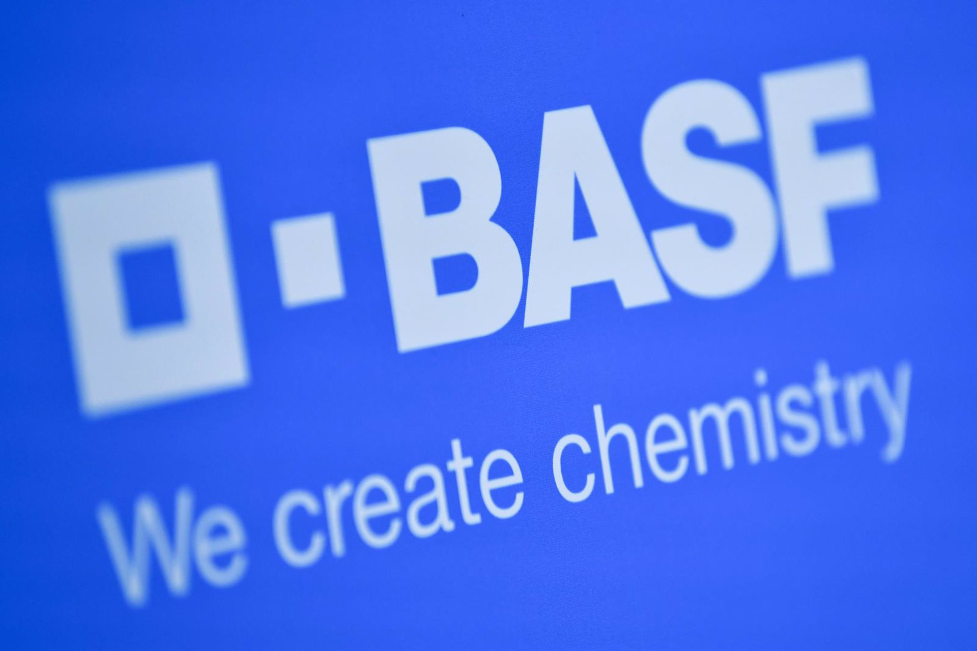 Basf acelera su salida de dos plantas en Xinjiang por denuncias de espionaje contra trabajadores uigures