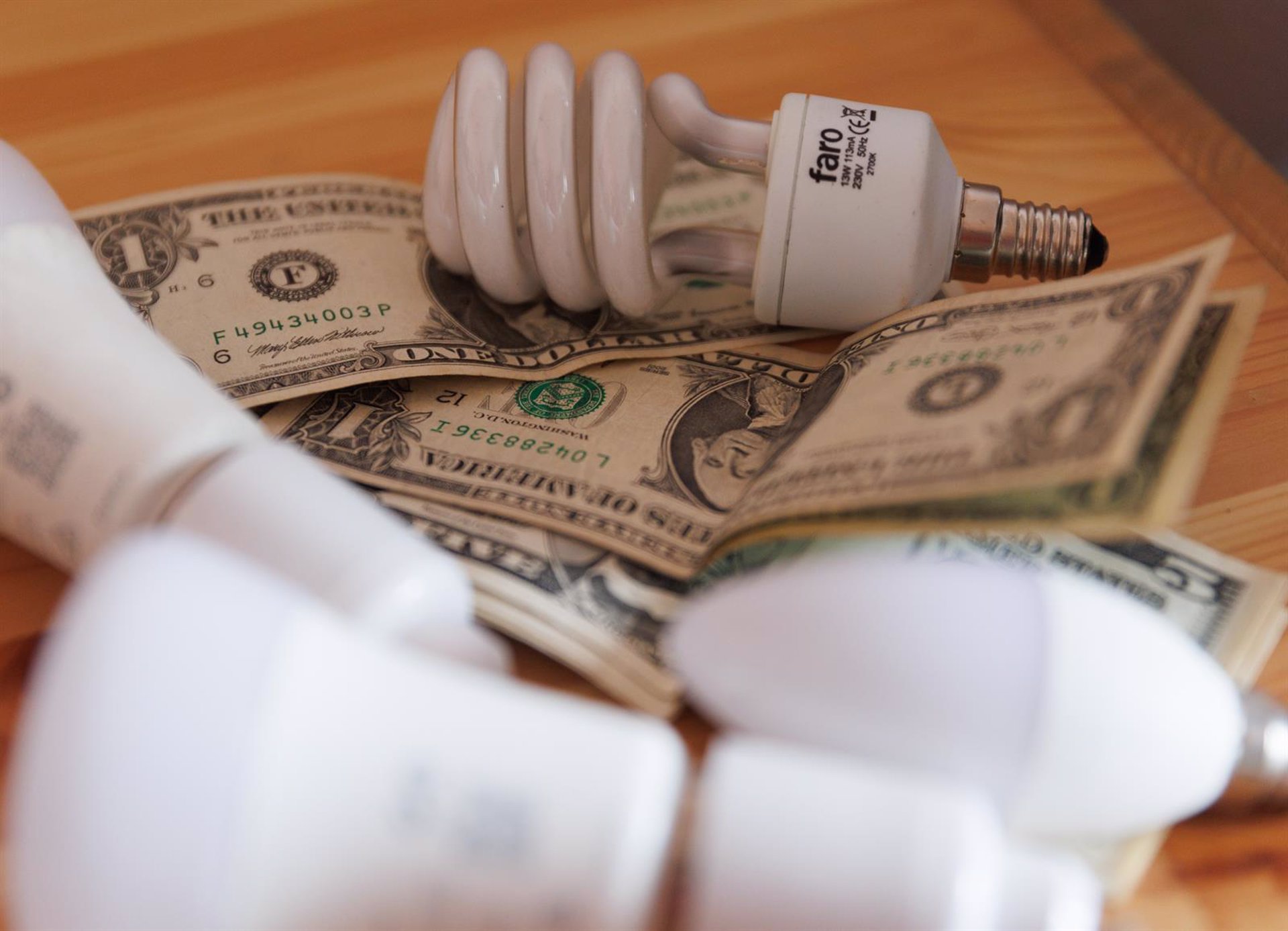 El precio de la electricidad regresará en marzo a los 35  euros el megavatio de 2020, según Tempos Energía