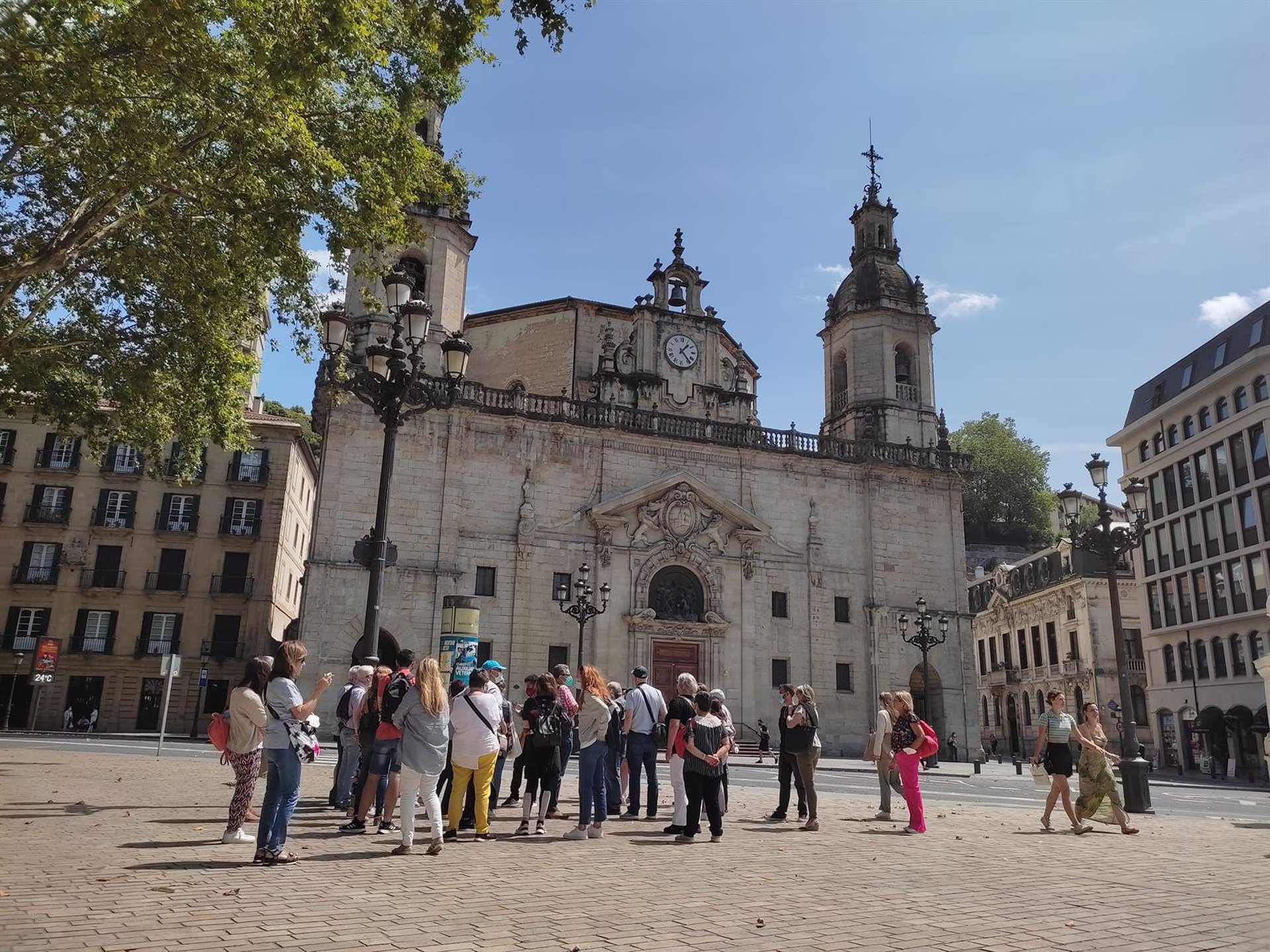 La llegada de turistas mexicanos a España aumenta un 70% desde 2019, con un gasto de 2.355 millones de euros