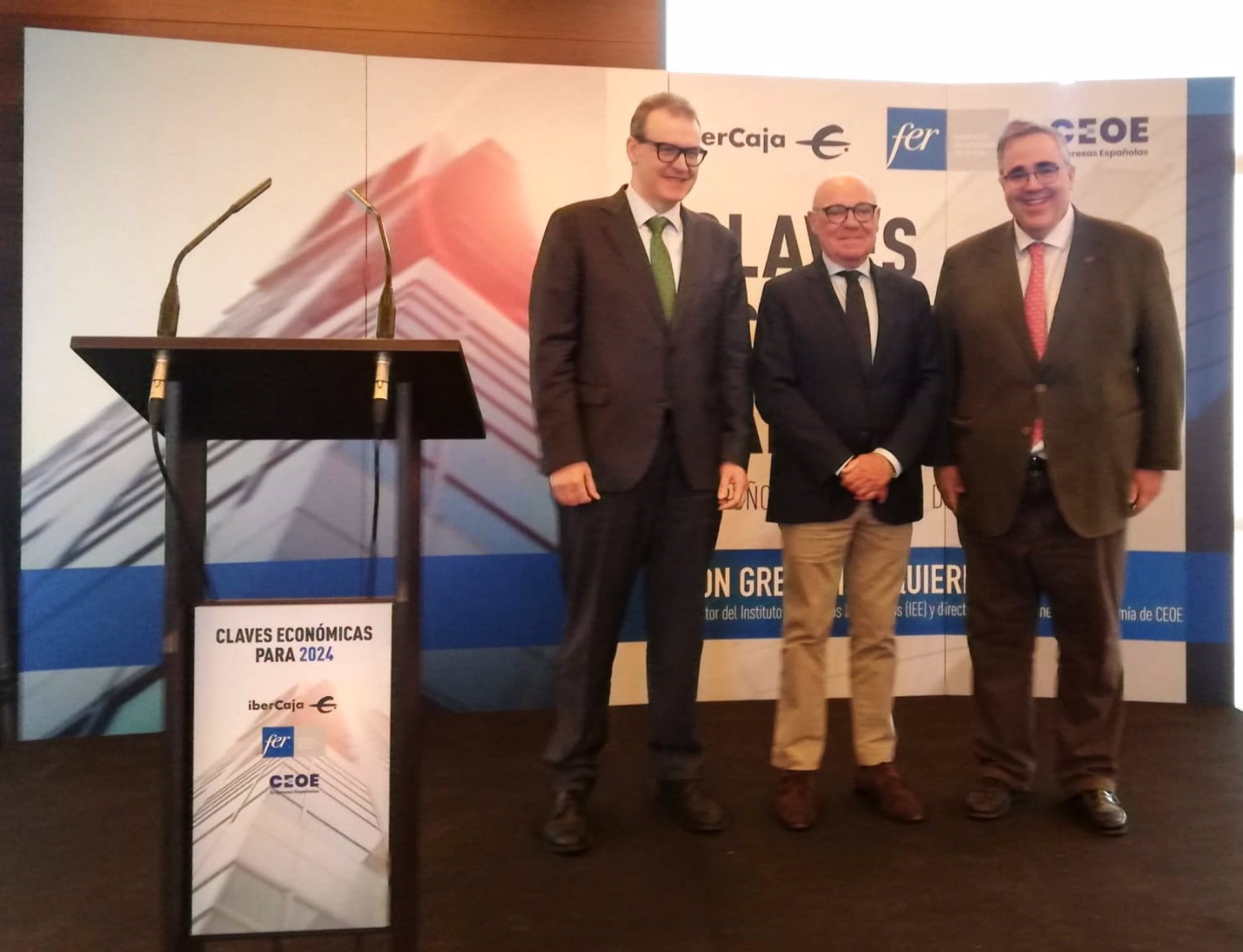 IEE destaca la «fuerte debilidad» de la economía española y confía en la bajada de tipos para la recuperación