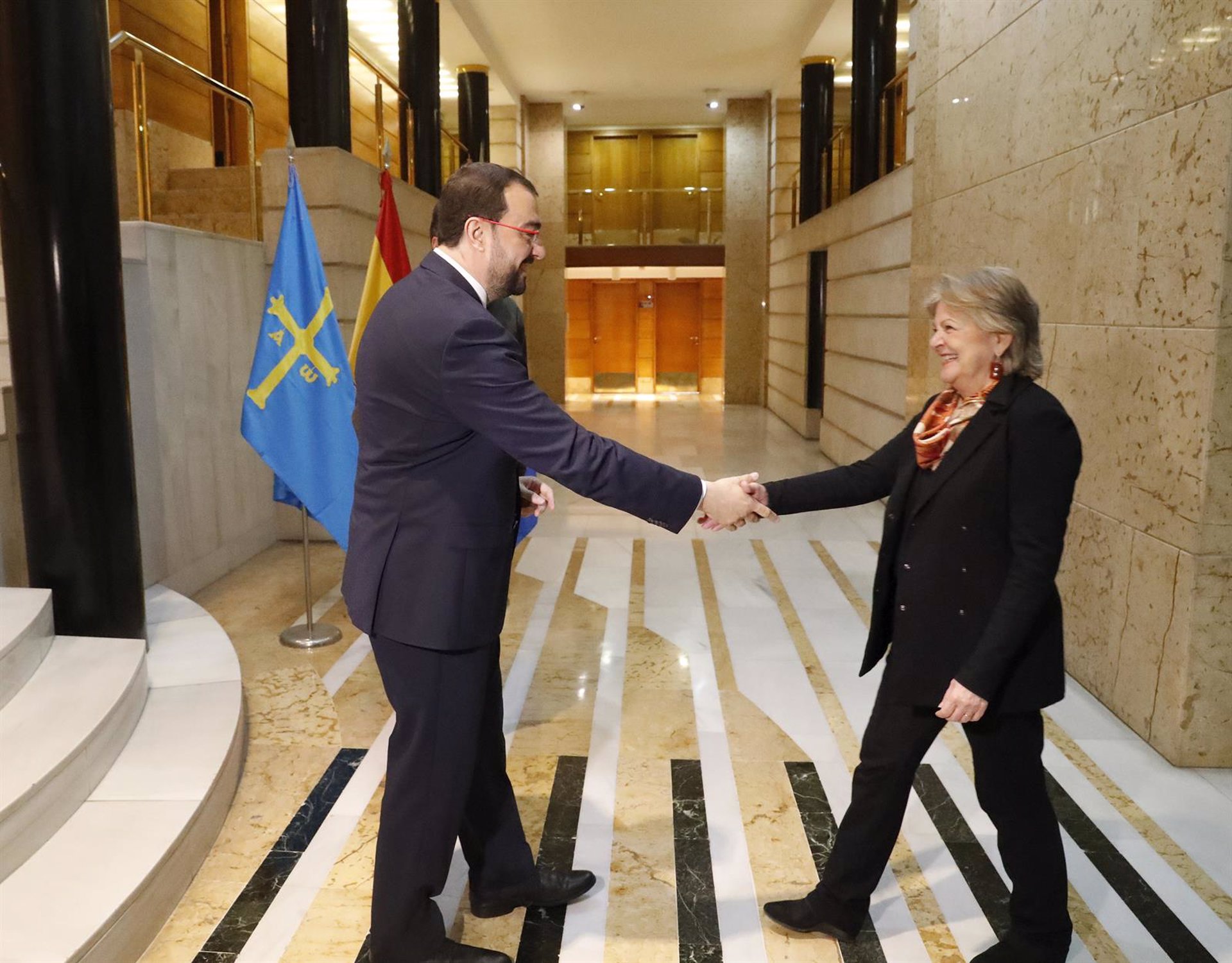 La comisaria Ferreira afirma ante protestas de agricultores que Europa está intentando reducir la burocracia