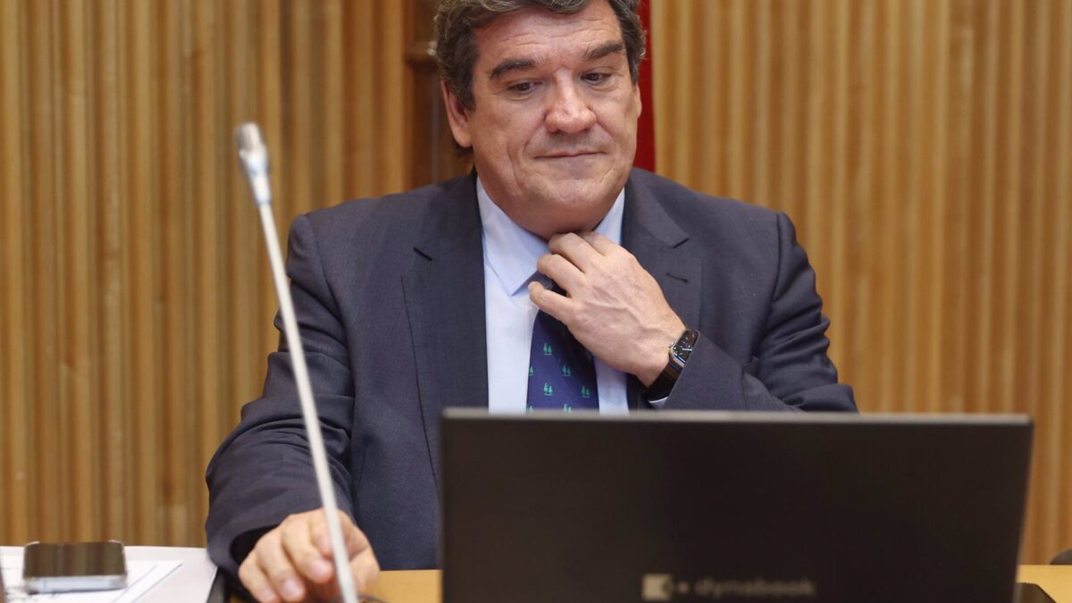 CCOO y UGT piden al Gobierno aplicar la subida del salario de los ...