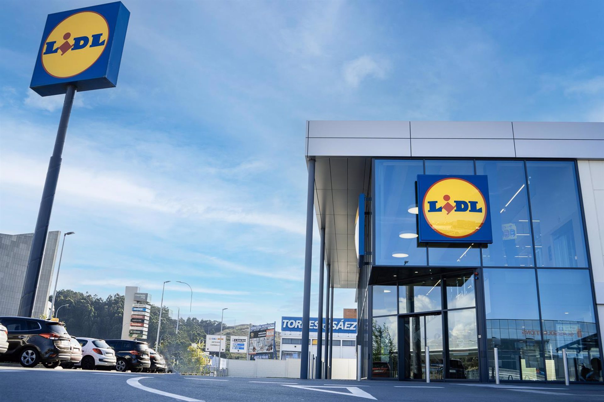 Lidl anuncia que dejará de vender artículos de plástico de un solo uso en  2019