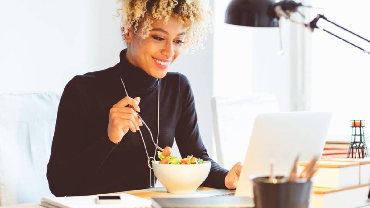 Cinco razones por las que el trabajo híbrido permite a los empleados vivir un estilo de vida más saludable