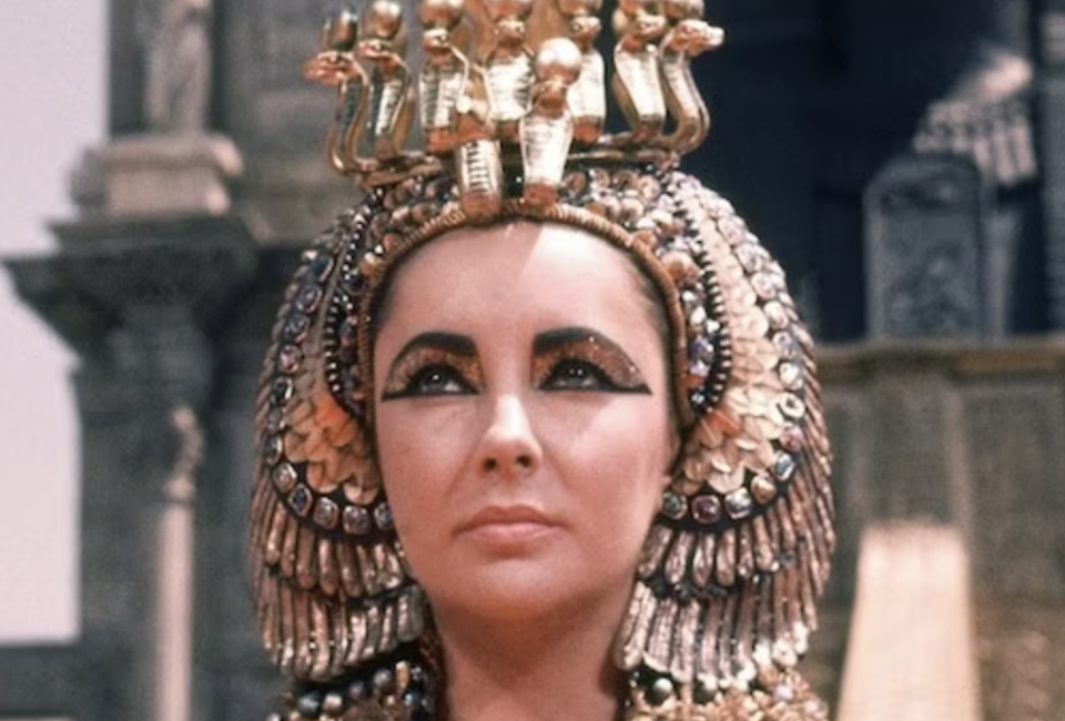 ‘Cleopatra’, la película que le valió a Elizabeth Taylor el primer contrato millonario del cine y un amor asalvajado