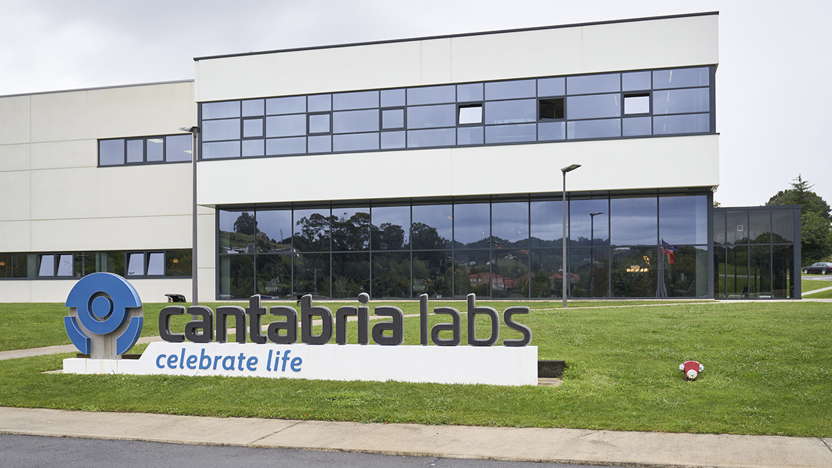 Cantabria Labs factura un 20% más, hasta 356 millones de euros, en 2023