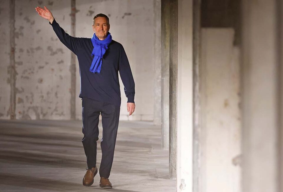 Dries van Noten se retira de la moda casi 40 años después de su debut