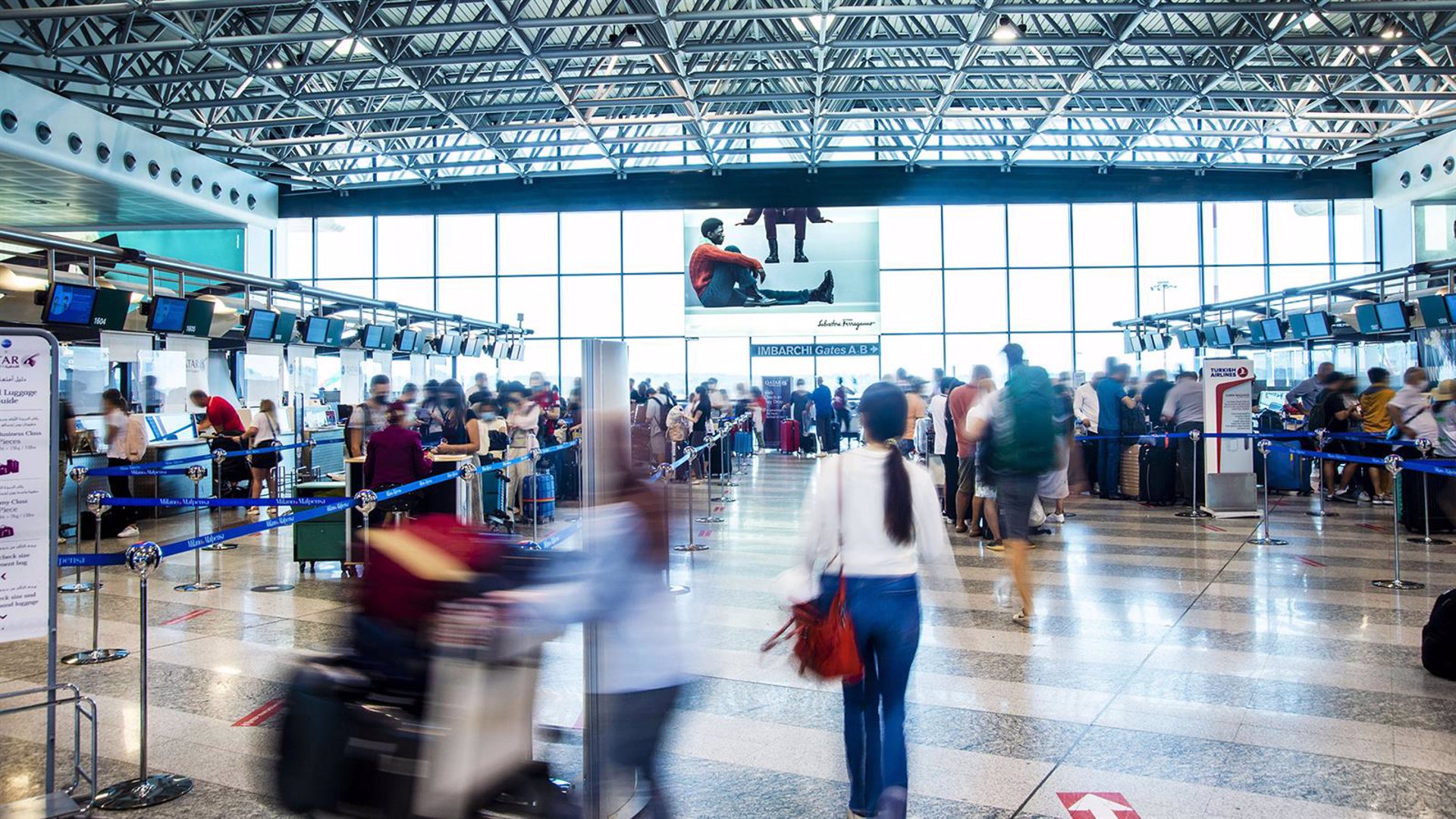 Los aeropuertos son parte integrante fundamental de la experiencia de los viajeros, según JCDecaux