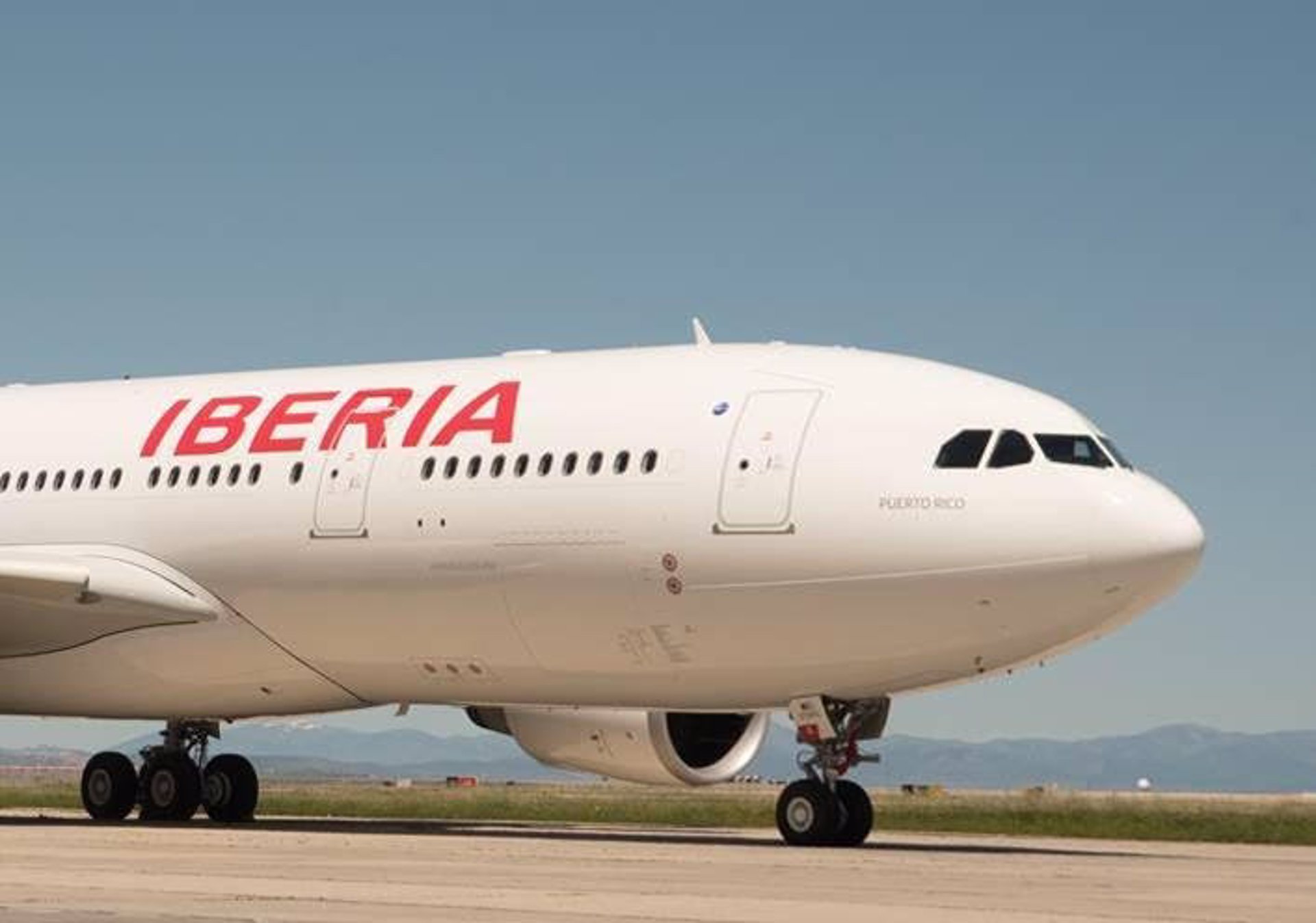 Iberia empieza a enviar comunicaciones sobre sus vuelos a través de WhatsApp