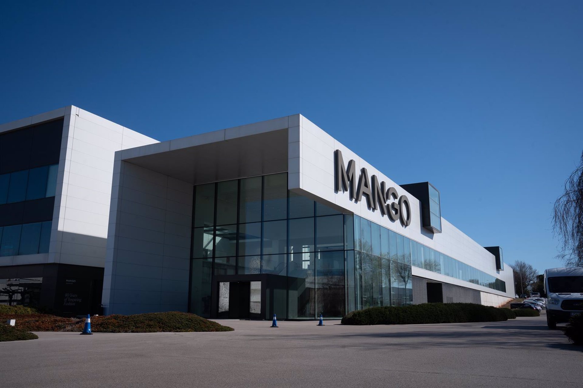 Mango prevé 500 aperturas hasta 2026, superar los 4.000 millones de facturación y duplicar su beneficio