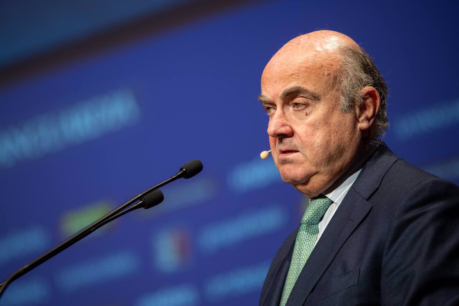 De Guindos rechaza modificar la regulación de cambio de sede de empresas para su vuelta a Catalunya