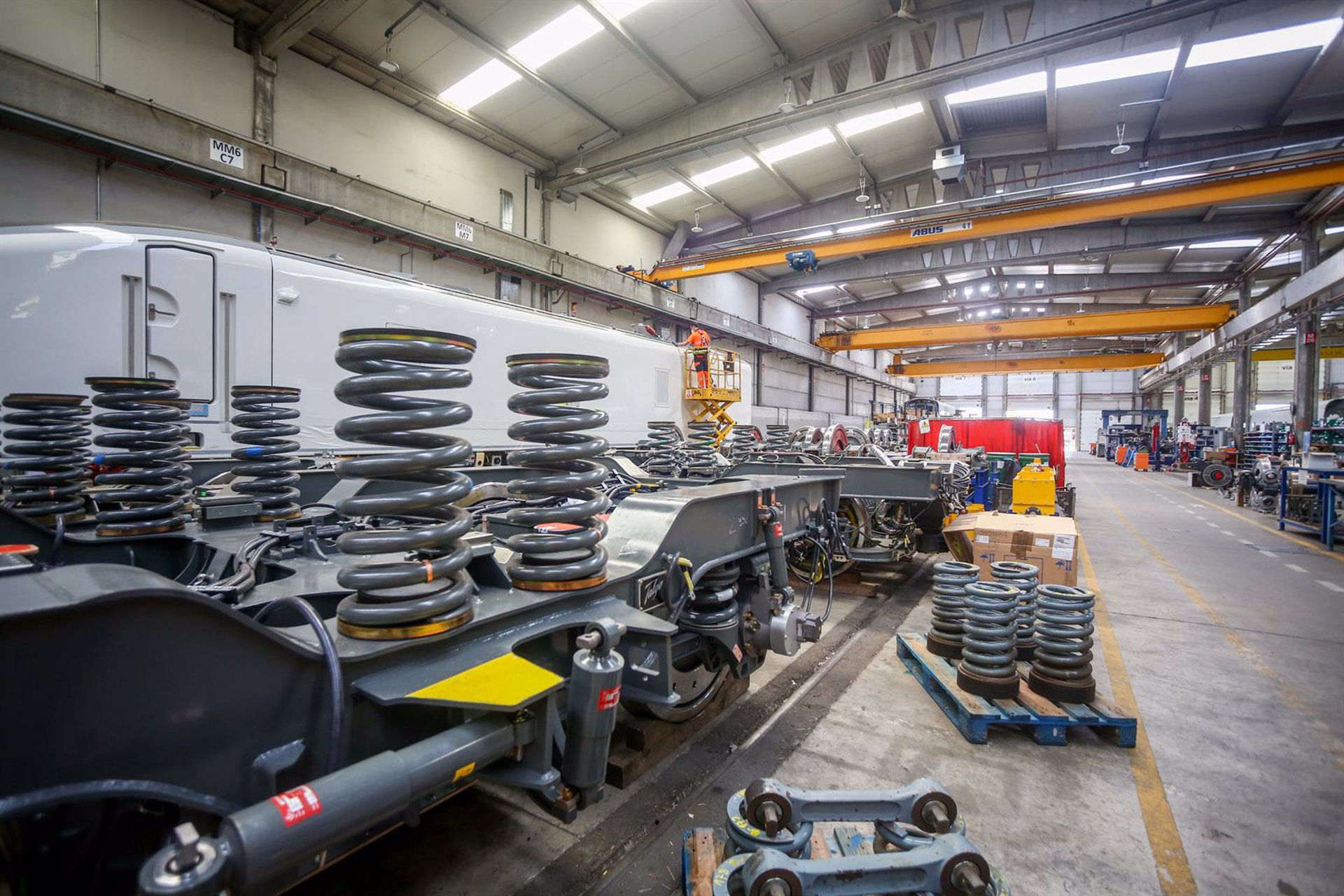 Talgo reúne a los sindicatos con Magyar Vagon obviando al comité intercentros, según denuncia UGT