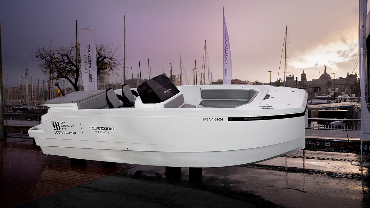 Un día en el E23, el primer yate de recreo 100% eléctrico de De Antonio Yachts