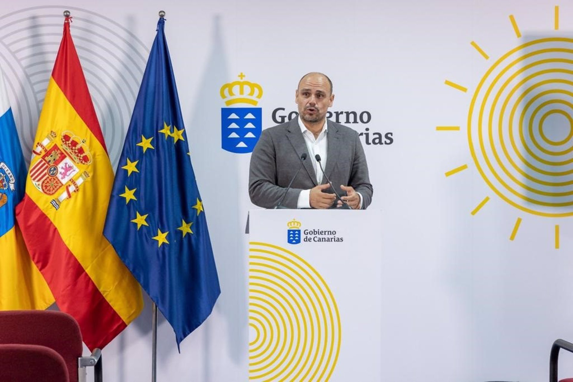 Canarias «tiene claro» que las competencias en costas son «100%» de la CCAA y es lo que defenderá