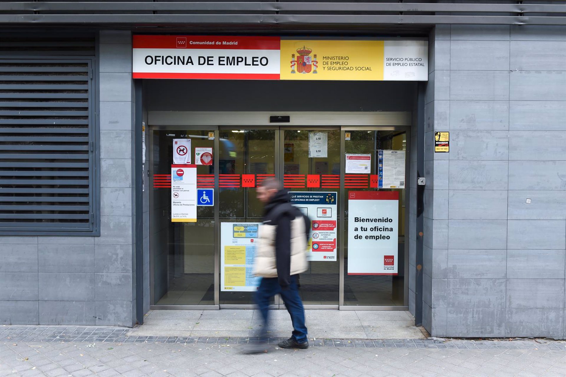 El empleo en grandes empresas crece un 3,2% en febrero y los salarios suben un 3,3%, según Agencia Tributaria