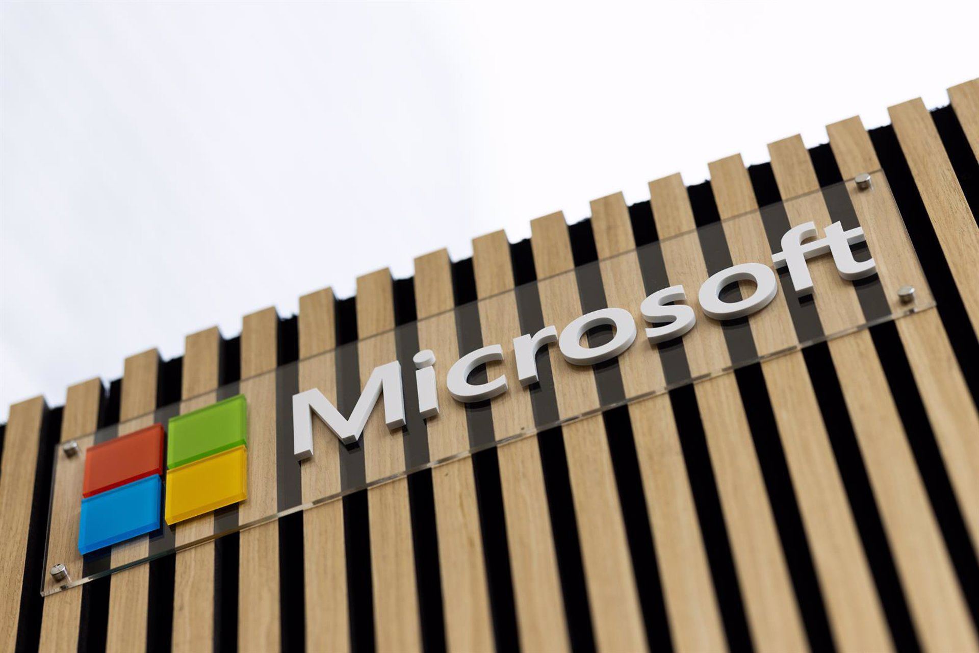 Microsoft gana 20.445 millones de euros en su tercer trimestre fiscal, un 19,9% más