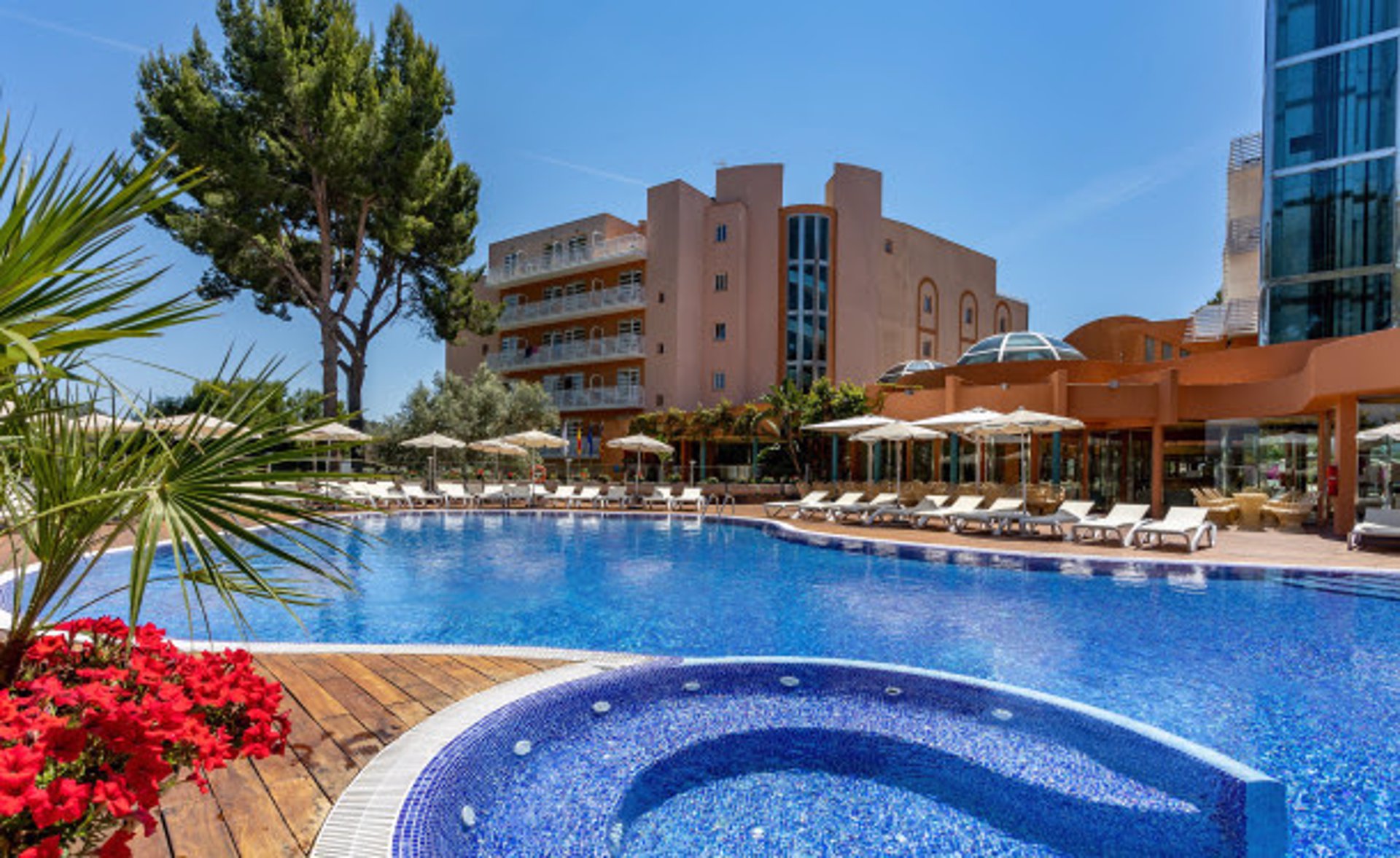 Ona Hotels & Apartments cerró 2023 con unos ingresos de 98,5 millones, un 36% más, tras la apertura de 7 hoteles