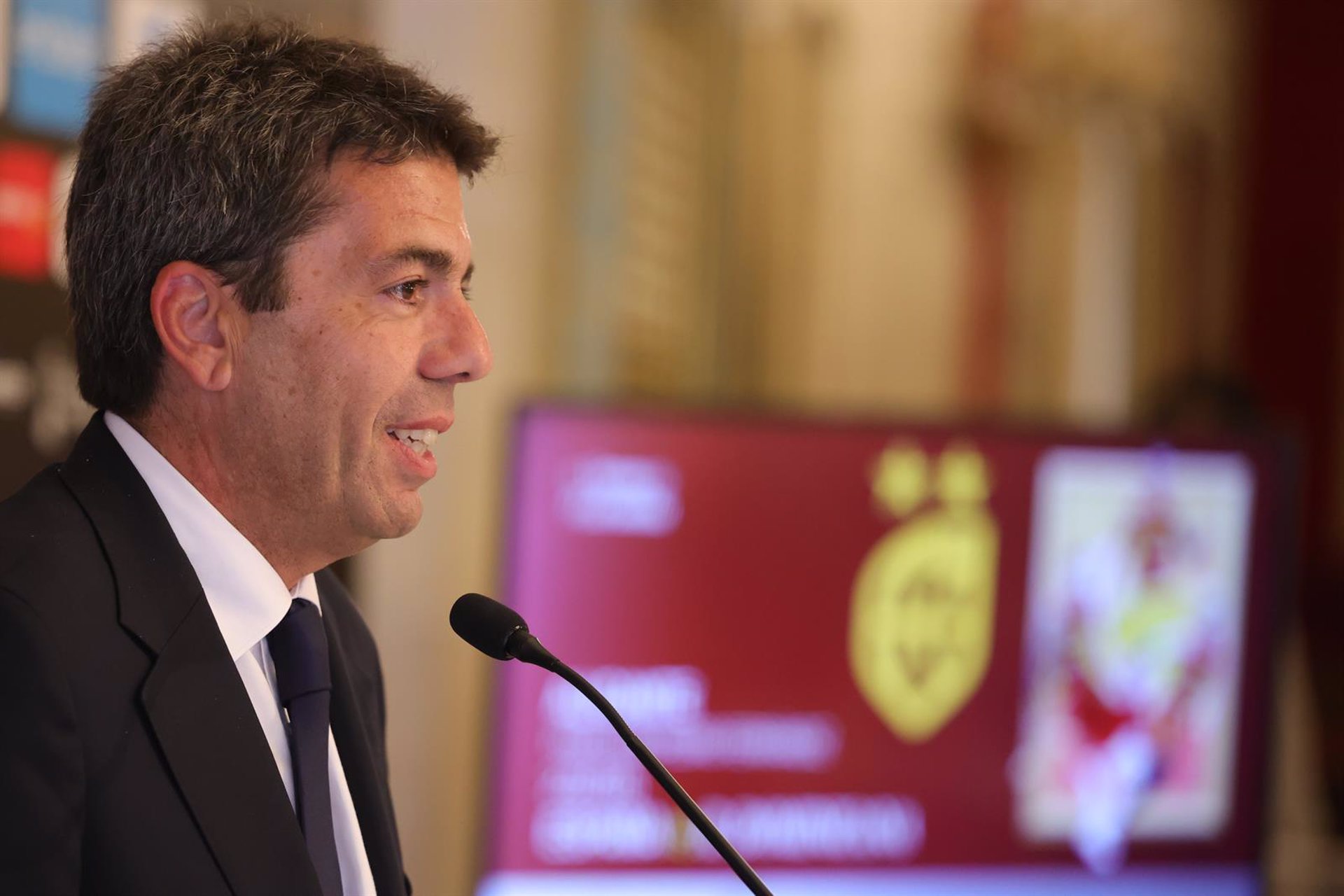 Mazón, «cauteloso» ante la posible fusión de BBVA y Sabadell, ofrece que la sede se fije en Alicante